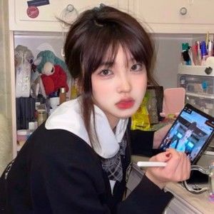 Meet your Posher, Sandy